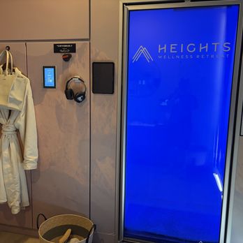 Heights Wellness Retreat - The cryo - Skin Care Near Me - Porter Ranch, California Heights Wellness Retreat - The cryo - Skin Care Near Me - Porter Ranch, California
