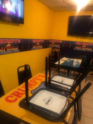 Crumpy's Hot Wings Downtown by null