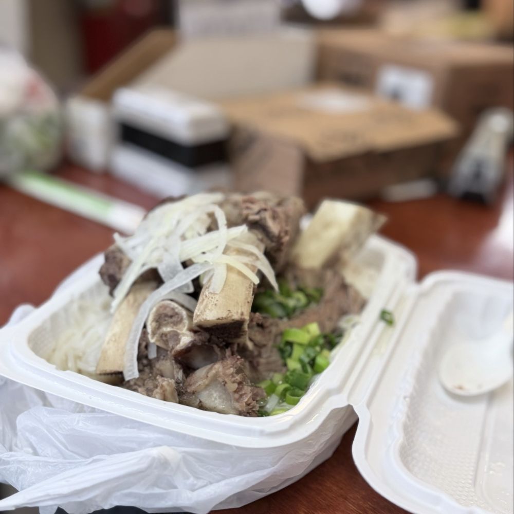 Ribs & Broth - Beef rib pho to go - Vietnamese Near Me - Waipahu, Hawaii Ribs & Broth - Beef rib pho to go - Vietnamese Near Me - Waipahu, Hawaii
