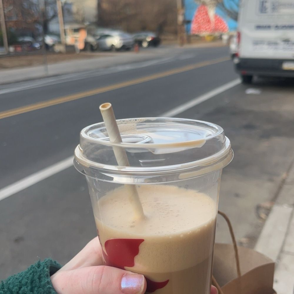 Large draft vanilla oat latte