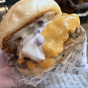 La Birra Bar - Wynwood - Burgers Near Me - Miami, Florida