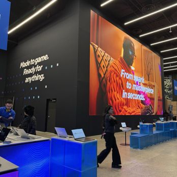 Intel Experience Store - Intel Experience pop up in midtown - Pop-up Shops Near Me - New York, New York