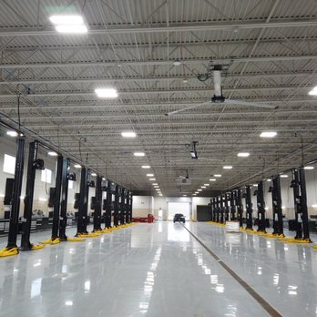 Auffenberg Hyundai - 36 Bay Shop - Car Dealers Near Me - Shiloh, Illinois