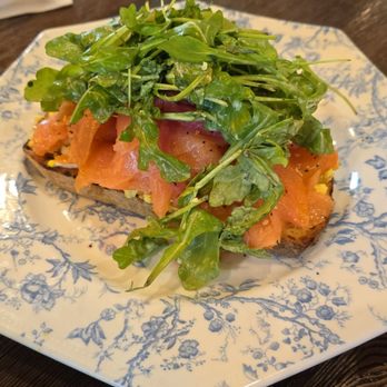 Cafe Largesse - Cafes Near Me - Sunset Valley, Texas