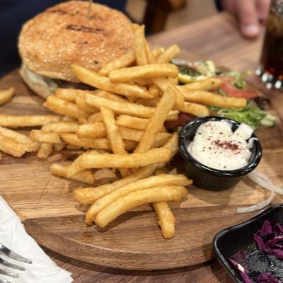 Kanoon Smoked Meat and Cafe by null