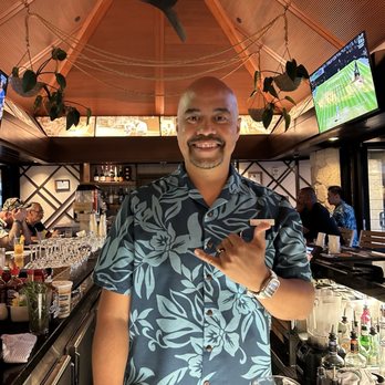 Kani Ka Pila Grille - Billy...maker of awesome beverages!! - Hawaiian Near Me - Honolulu, Hawaii Kani Ka Pila Grille - Billy...maker of awesome beverages!! - Hawaiian Near Me - Honolulu, Hawaii