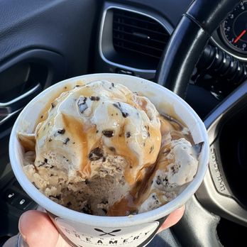 Nicholas Creamery - Coffee bourbon chocolate chunk with caramel sauce - Ice Cream & Frozen Yogurt Near Me - North Brunswick Township, New Jersey Nicholas Creamery - Coffee bourbon chocolate chunk with caramel sauce - Ice Cream & Frozen Yogurt Near Me - North Brunswick Township, New Jersey