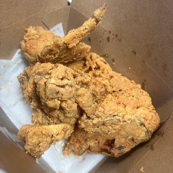 Knockout Chicken - Chula - This is what I got with a sauce on the side. That was the whole point of my order. I only eat boneless pieces of chicken - Chicken Shop Near Me - Chula Vista, California