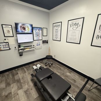 Reform Chiropractic - Downey - Inside of the assessment room - Chiropractors Near Me - Downey, California
