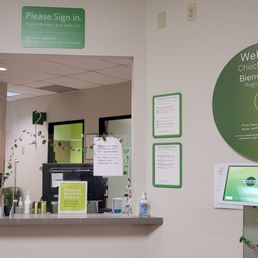 Turtle SLOW EMPLOYEES! NO RECEPTIONIS available. Quest got rid of receptionist. Turtle SLOW EMPLOYEES! NO RECEPTIONIS available. Quest got rid of receptionist.