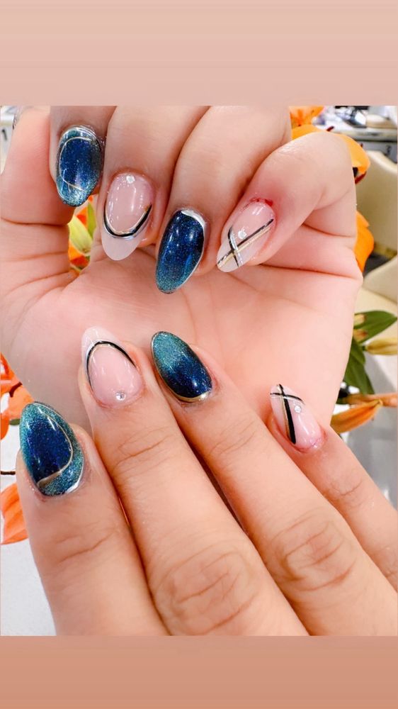 Kim Nails Lounge Logo