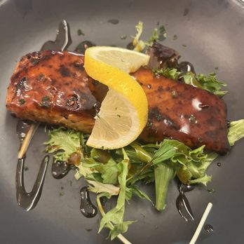 Southern Queenz Restaurant & Bar - Teriyaki salmon - Southern Near Me - Atlanta, Georgia