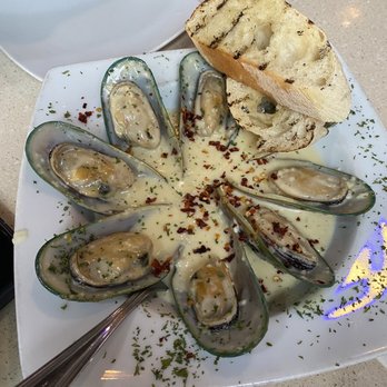 Sofia's - Garlic cream sauce mussels - Italian Near Me - San Juan, Puerto Rico