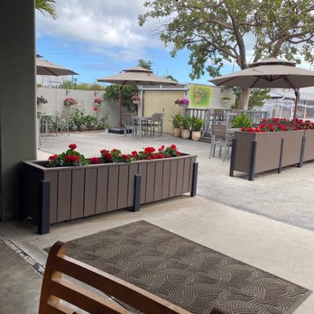 La Parisienne Bakery - Bakeries Near Me - North Miami Beach, Florida