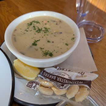 Yodelin - No Can Clam Chowder - Seafood Near Me - Port Angeles, Washington