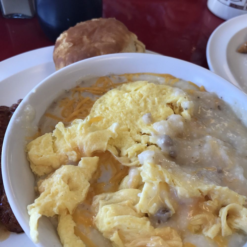Charlie's Diner - Country girl breakfast.  Pretty hearty and tasty! - Diners Near Me - Jacksonville, Florida
