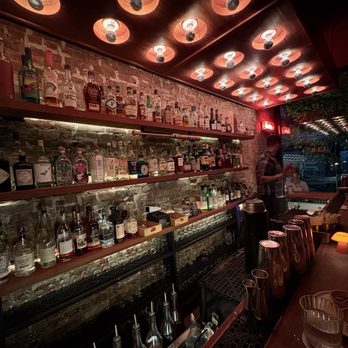 Bar Contra - Vibe - New American Near Me - New York, New York