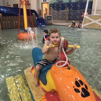 Great Wolf Lodge - Little kids water park - Resorts Near Me - Concord, North Carolina
