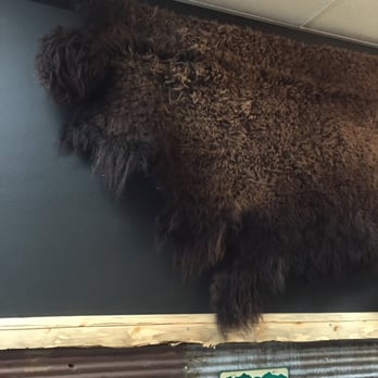 Roaming Buffalo BBQ - Decor. - Barbeque Near Me - Denver, Colorado