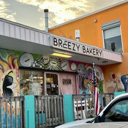 Breezy Bakery - Exterior