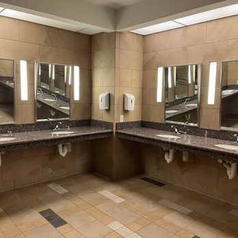 Palladio - Bathrooms - Shopping Centers Near Me - Folsom, California