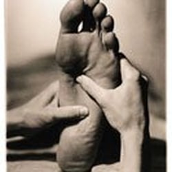 Unwind Mountain Spa - Kneady feet treatment
