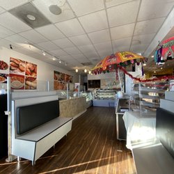Indian Fashion Chaat House - Inside