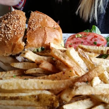 Avenue Restobar - Guacamole Burger - Breakfast & Brunch Near Me - Astoria, New York Avenue Restobar - Guacamole Burger - Breakfast & Brunch Near Me - Astoria, New York