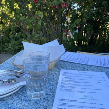 Mendocino Cafe - Outdoor seating - Cafes Near Me - Mendocino, California