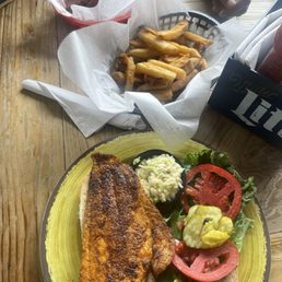Hot chix wings, blackened Redfish Hot chix wings, blackened Redfish