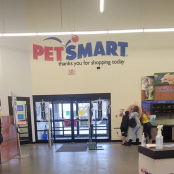 PetSmart - Pet Training Near Me - Cheektowaga, New York