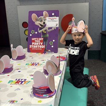 Chuck E. Cheese - Booked Bday Party here - Pizza Near Me - Redwood City, California