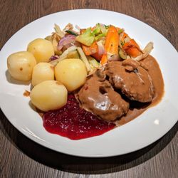 Kaffistova - 08/28/23 Cured Reindeer, Potatoes, Vegetables, Creamed Mushrooms, Lingonberries