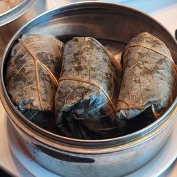 Pork and Shrimp Sticky Rice Wrap