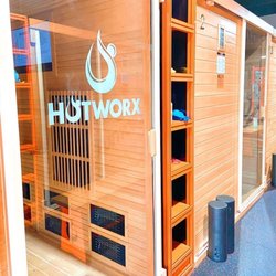 HOTWORX South Tampa - These infrared saunas are heated to 125°!!