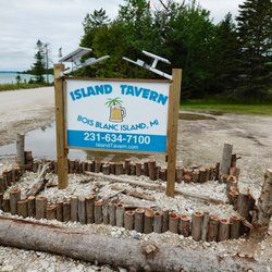 Island Tavern
