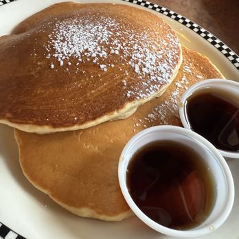 Black Bear Diner Pleasanton - Pancakes that came with the Grizzle - American Near Me - Pleasanton, California