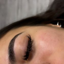 Kanika’s Eyebrow Threading