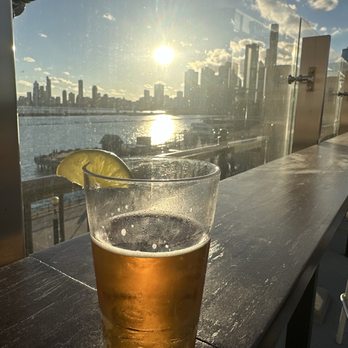 Offshore Rooftop - New American Near Me - Chicago, Illinois