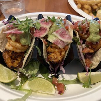 Canal Cafe - Seafood Near Me - Hampton Bays, New York