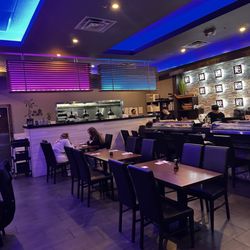 Suki Sushi - Inside