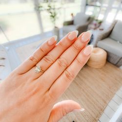 Nail Bar On Bay