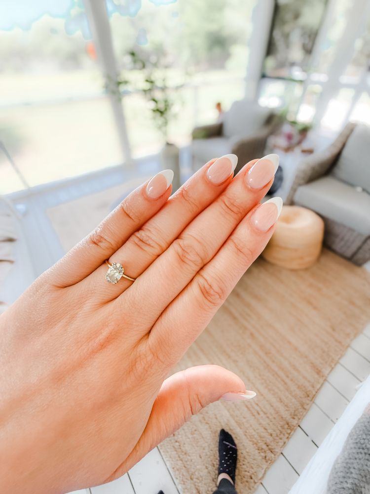 Nail Bar On Bay Image