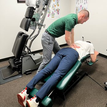 chiro Chiropractor Sandy Springs GA - New Patients Click Here