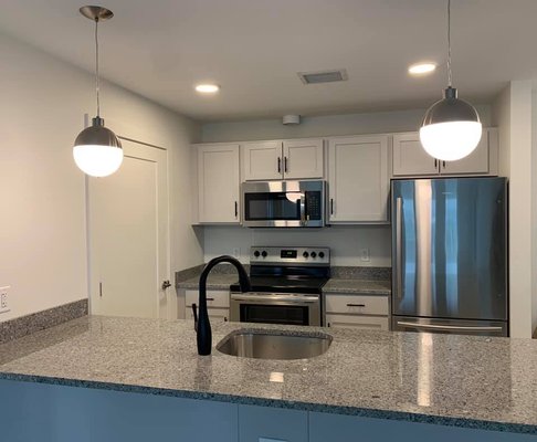 AIR CITY LOFTS - Updated January 2025 - 11 Photos - 86 Hangar Rd W ...