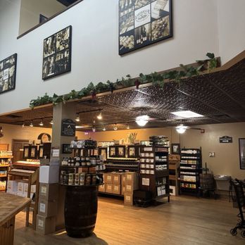 Lakeridge Winery & Vineyards - Bottles for purchase - Wineries Near Me - Clermont, Florida Lakeridge Winery & Vineyards - Bottles for purchase - Wineries Near Me - Clermont, Florida