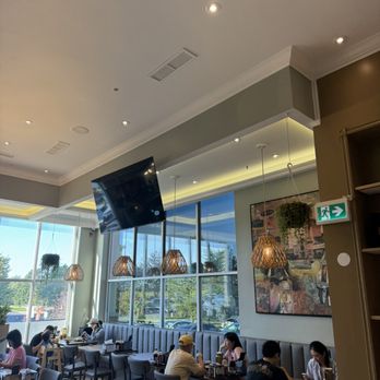 Pho In Love - interior angle 1 - Vietnamese Near Me - Richmond Hill, Ontario