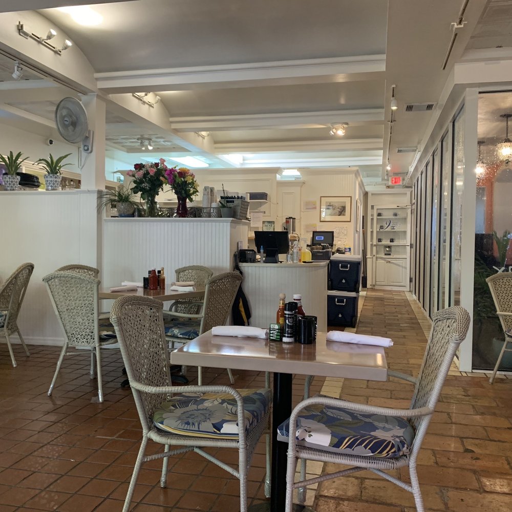 Jane's Cafe on 3rd - Indoor - Breakfast & Brunch Near Me - Naples, Florida