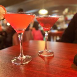 Crooners Supper Club - Crooner 's Cosmopolitan Crooners Sinatra
