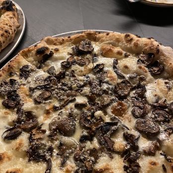 Young Joni - Umami Mama pizza - Pizza Near Me - Minneapolis, Minnesota Young Joni - Umami Mama pizza - Pizza Near Me - Minneapolis, Minnesota